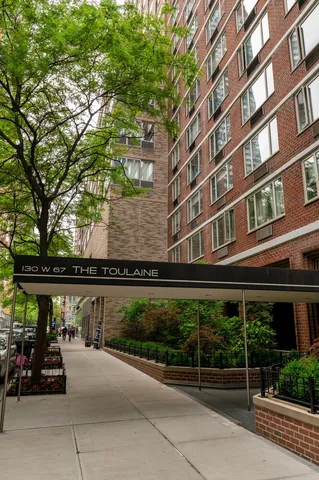 $4,600 | 130 West 67th Street, Unit 11J | Upper West Side