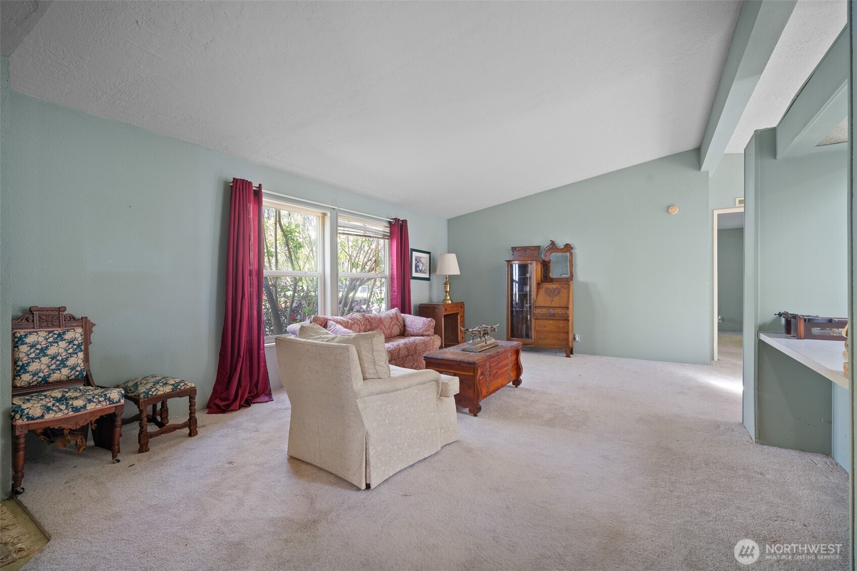 2350 Douglas Road, Unit 37 Ferndale, WA 98248 - Photo 17 of 40 a living room with furniture and a window