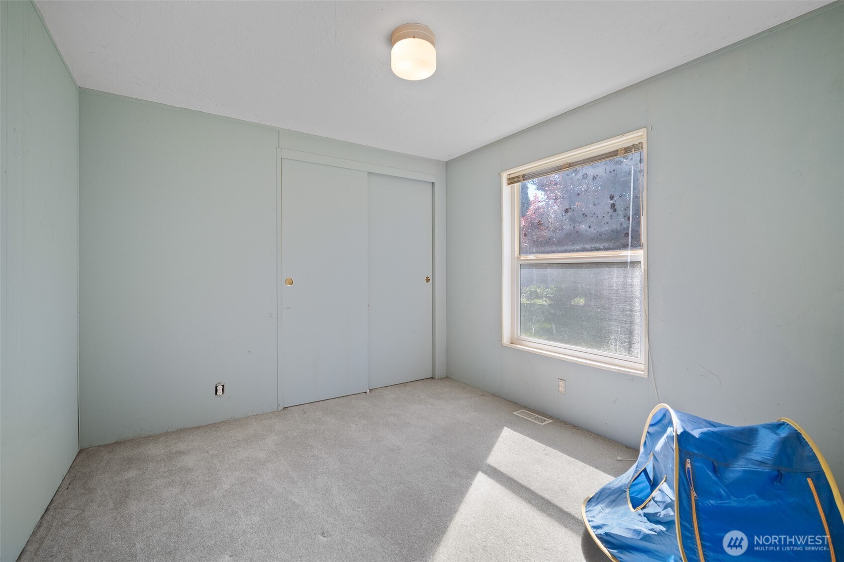 2350 Douglas Road, Unit 37 Ferndale, WA 98248 - Photo 39 of 40 a view of livingroom with window