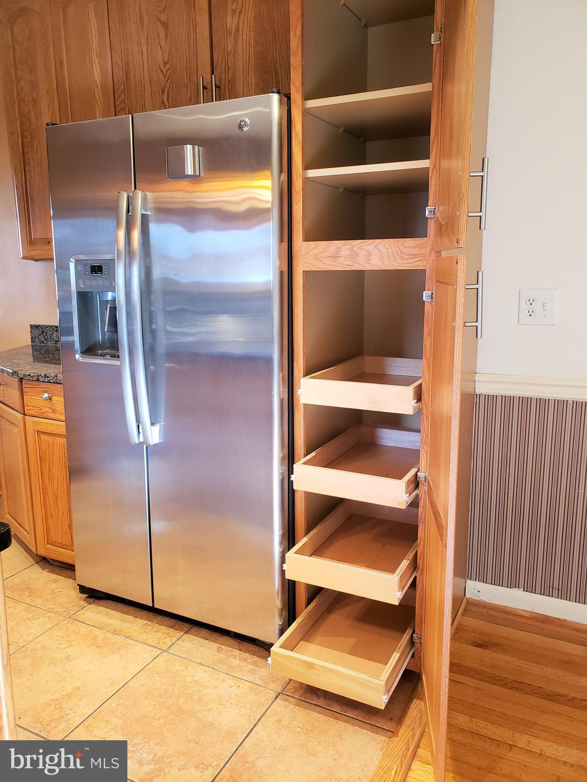 11510 Englewood Road Hagerstown, MD 21740 - Photo 14 of 35 with roll out shelves