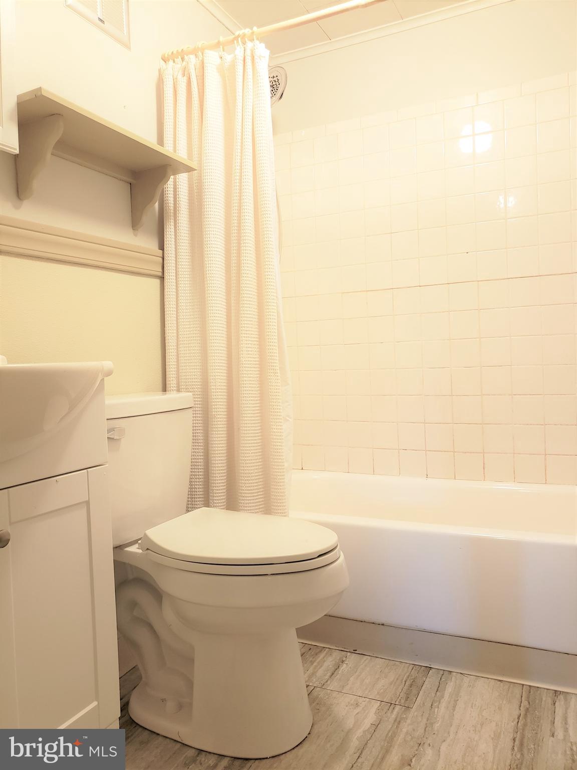 11510 Englewood Road Hagerstown, MD 21740 - Photo 25 of 35 Lower level full bath - Updated!