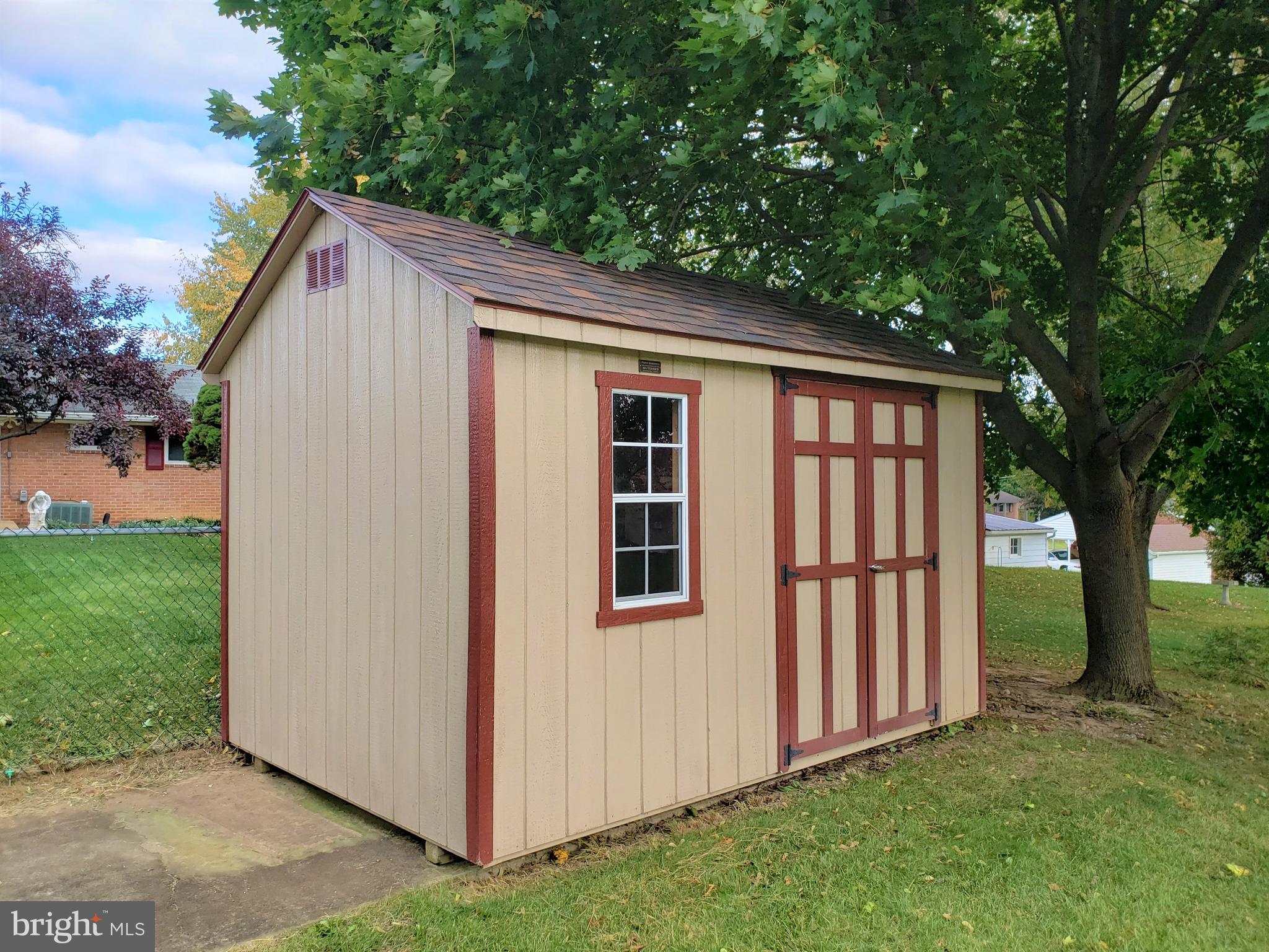 11510 Englewood Road Hagerstown, MD 21740 - Photo 33 of 35 XXL Shed on concrete pad