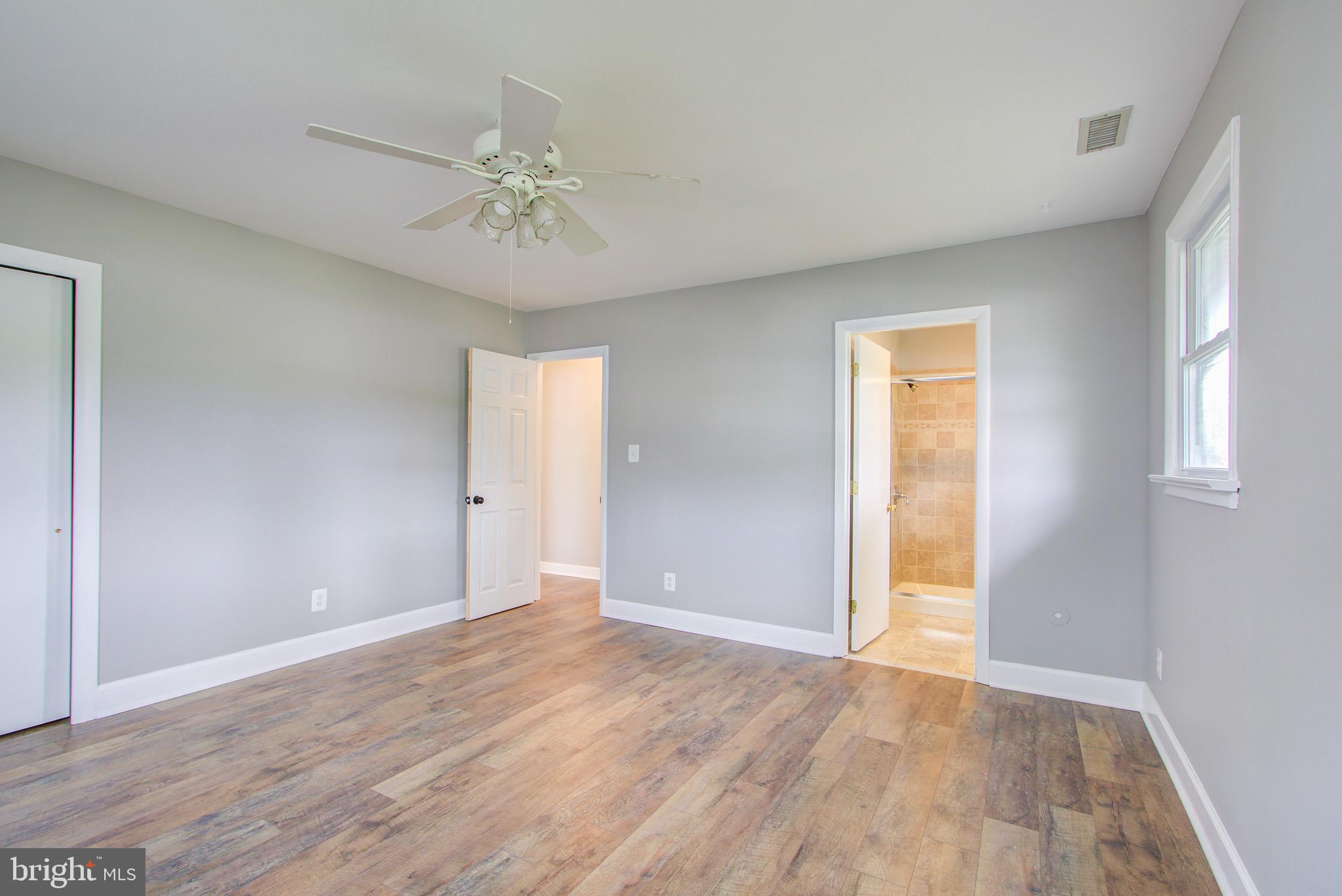 1526 Ridgely Drive Edgewater, MD 21037 - Photo 16 of 30 First floor primary ensuite