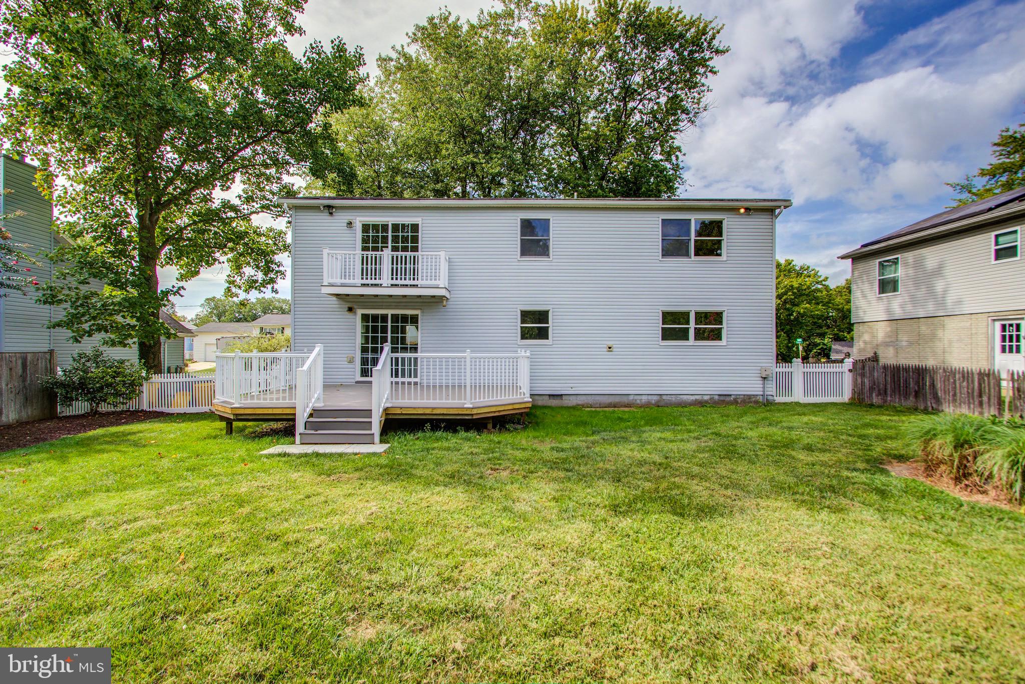 1526 Ridgely Drive Edgewater, MD 21037 - Photo 3 of 30 Gallery Image 3
