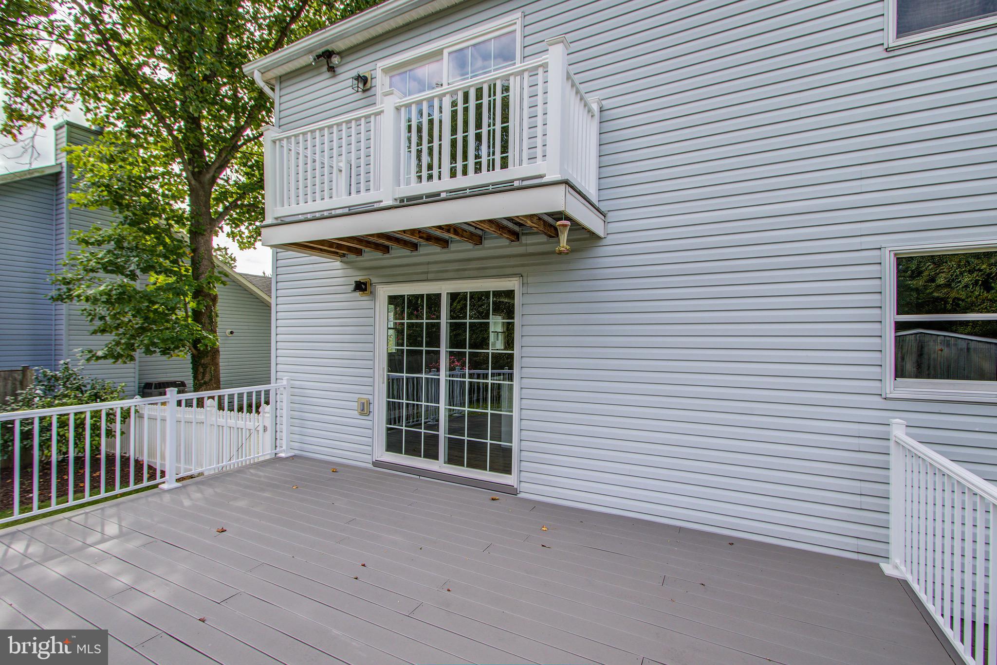 1526 Ridgely Drive Edgewater, MD 21037 - Photo 4 of 30 Back of the house