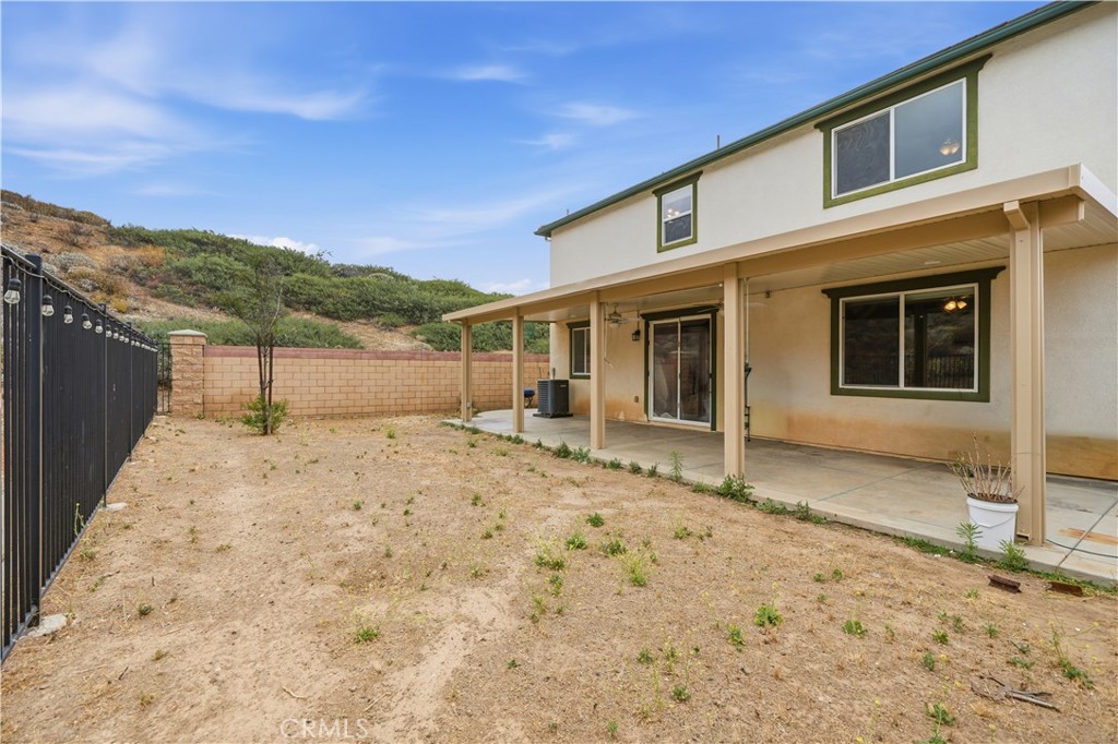 34308 Heather Ridge Road Lake Elsinore, CA 92532 - Photo 29 of 31