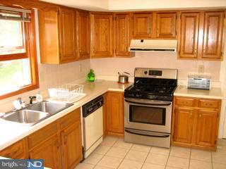640 Timber Drive Wayne, PA 19087 - Photo 3 of 6 Gallery Image 3