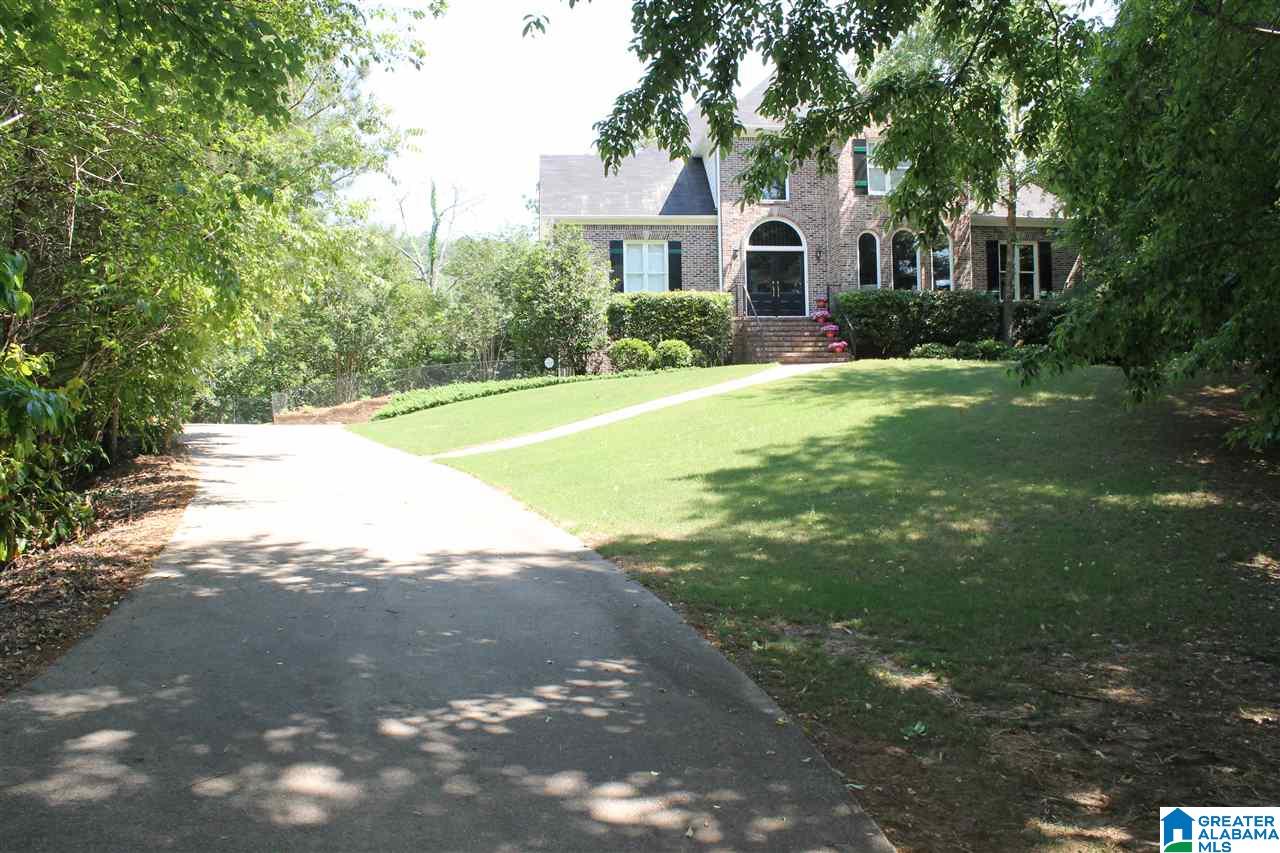 136 High Hampton Drive Pelham, AL 35124 - Photo 3 of 50