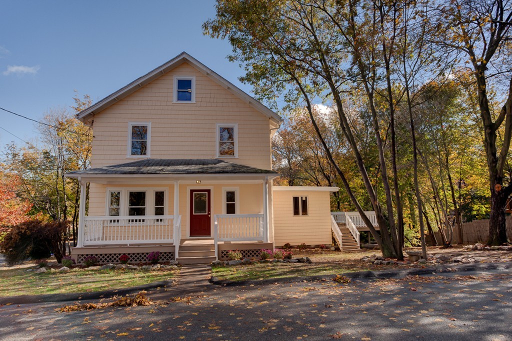 71 Strafford Road Westwood, MA 02090 - Photo 1 of 30 Gallery Image 1