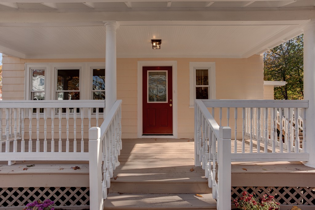 71 Strafford Road Westwood, MA 02090 - Photo 5 of 30 Gallery Image 5