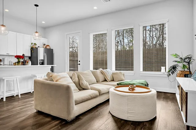 $2,900 | 5733 White Magnolia Street, Houston, TX 77091