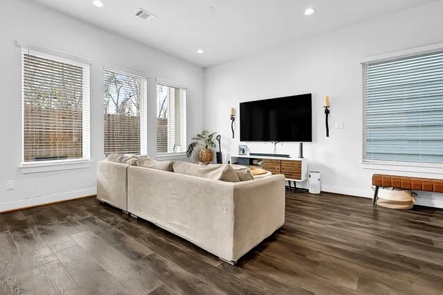 $2,900 | 5733 White Magnolia Street, Houston, TX 77091