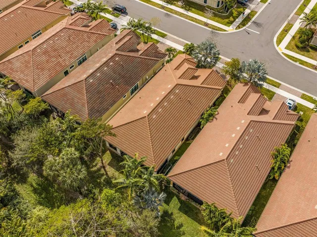 $825,000 | 9088 Leon Circle West, Parkland, FL 33076