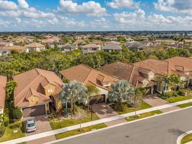 $825,000 | 9088 Leon Circle West, Parkland, FL 33076