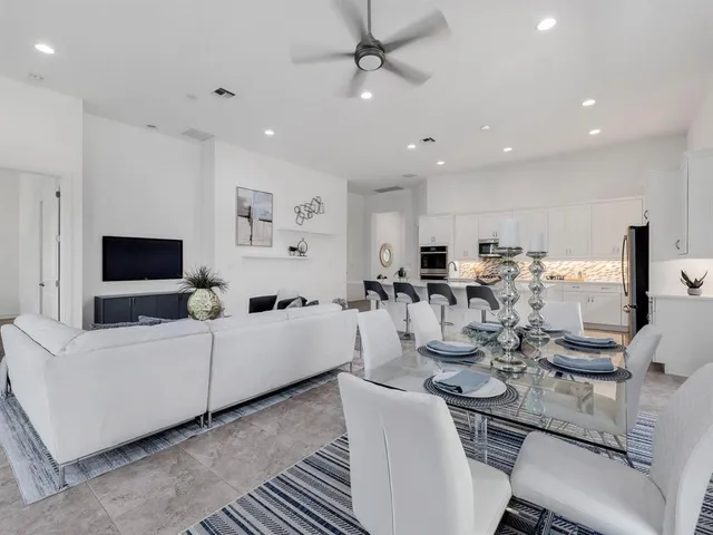 $825,000 | 9088 Leon Circle West, Parkland, FL 33076