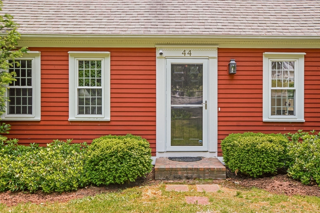44 Buccaneer Way Mashpee, MA 02649 - Photo 3 of 39 a front view of a house