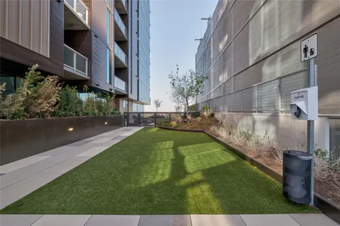 $949,900 | 48 East Avenue, Unit 2911, Austin, TX 78701