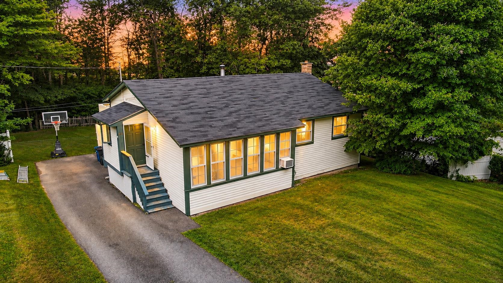 69 Carriage Hill Road Brattleboro, VT 05301 - Photo 1 of 56