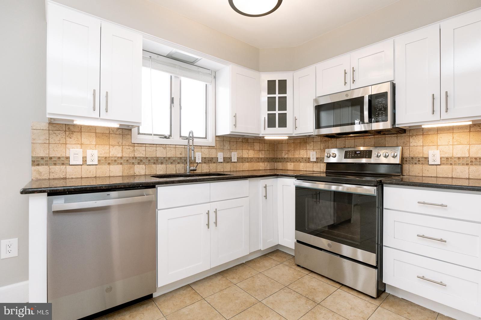 123 Shelbourne Road Havertown, PA 19083 - Photo 13 of 35