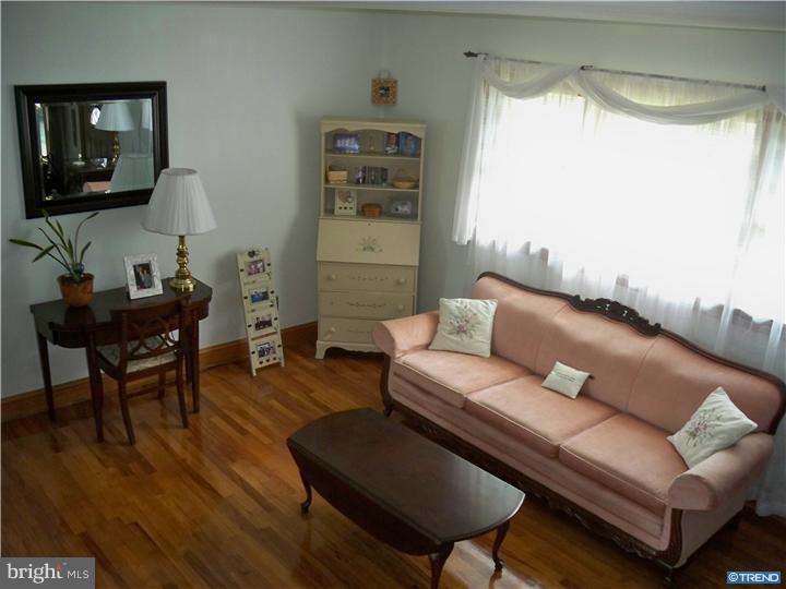 1227 Stinsford Road Newark, DE 19713 - Photo 2 of 18 Gallery Image 2
