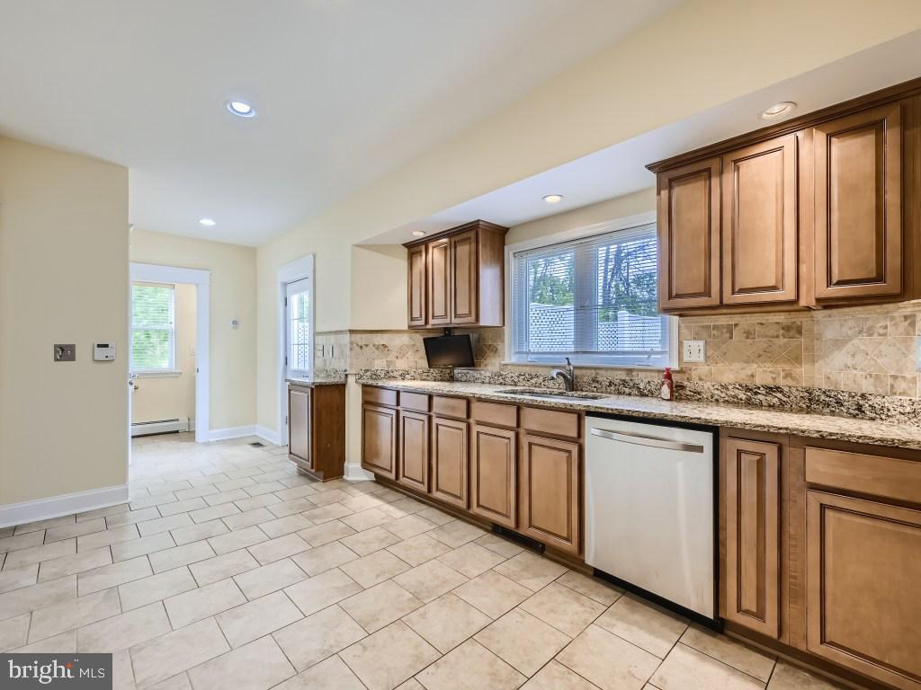 3201 East Joppa Road Parkville, MD 21234 - Photo 11 of 28 KITCHEN