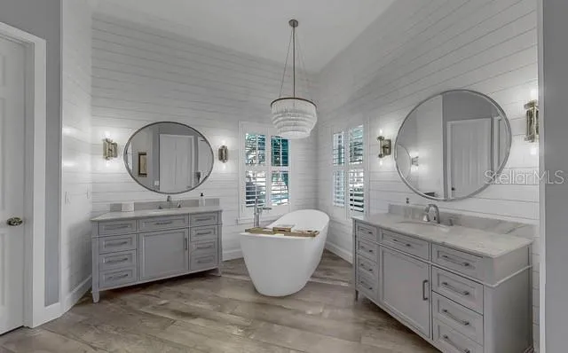 $1,425,000 | 714 Islebay Drive, Apollo Beach, FL 33572