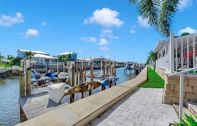 $1,425,000 | 714 Islebay Drive, Apollo Beach, FL 33572