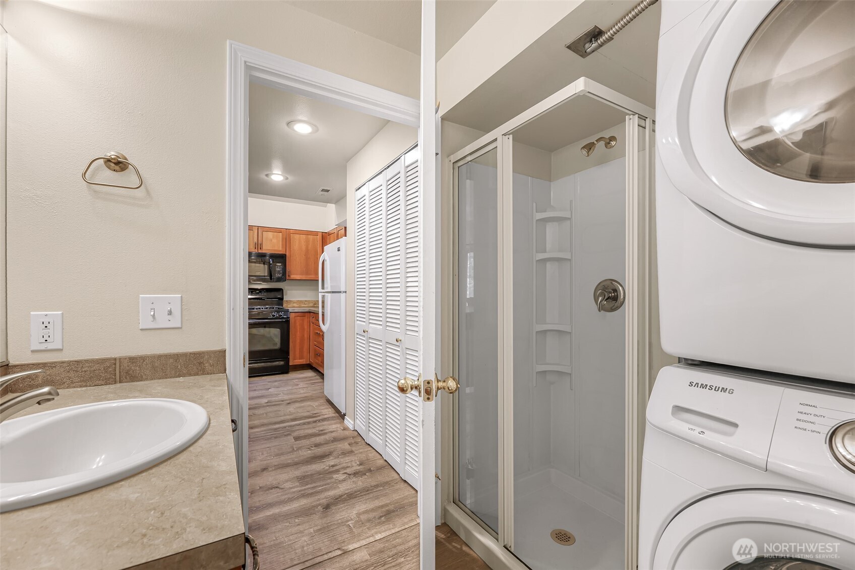 816 20th Street, Unit 100 Bellingham, WA 98225 - Photo 18 of 39