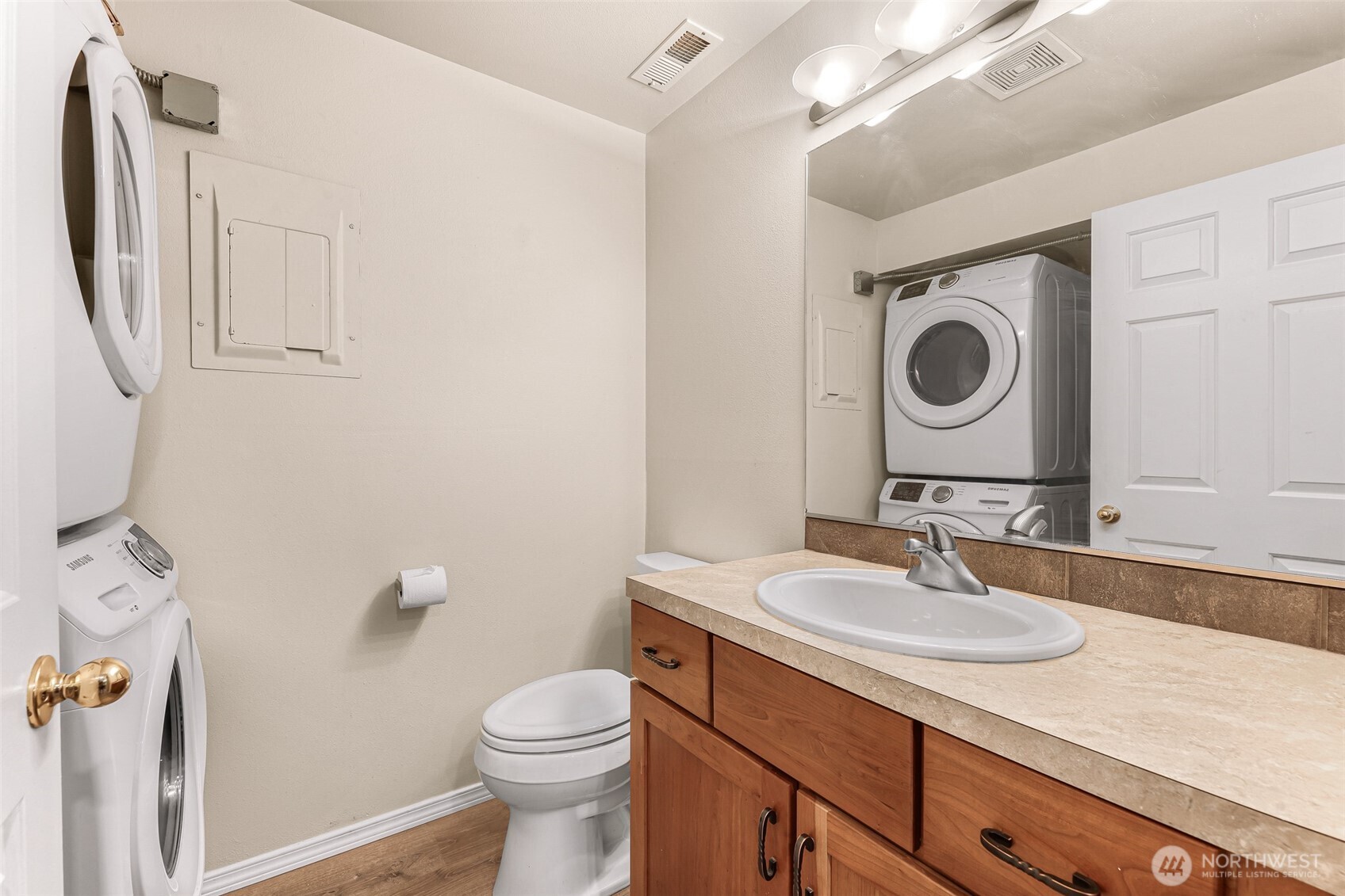 816 20th Street, Unit 100 Bellingham, WA 98225 - Photo 19 of 39