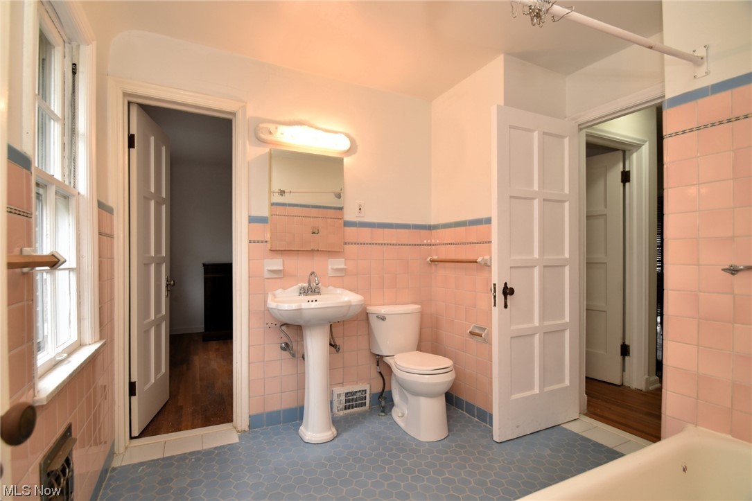 3343 Aberdeen Road Cleveland, OH 44120 - Photo 27 of 35