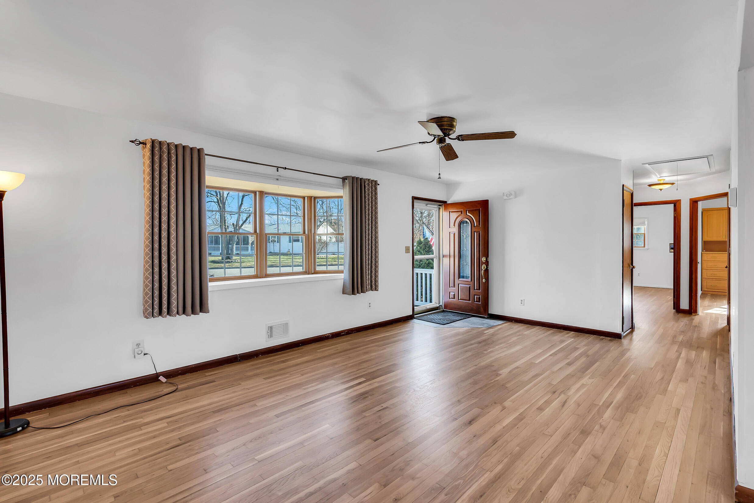 34 Clark Drive Howell, NJ 07731 - Photo 6 of 27 5 (4)