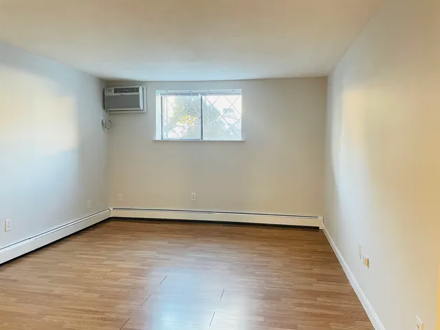 $1,700 | 2 Silvestri Circle, Unit 5, Derry, NH 03038