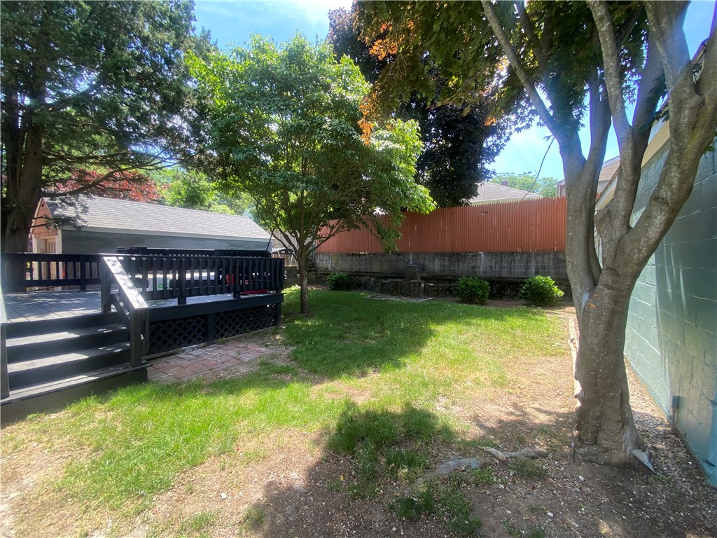 40 Amherst Avenue Pawtucket, RI 02860 - Photo 8 of 26