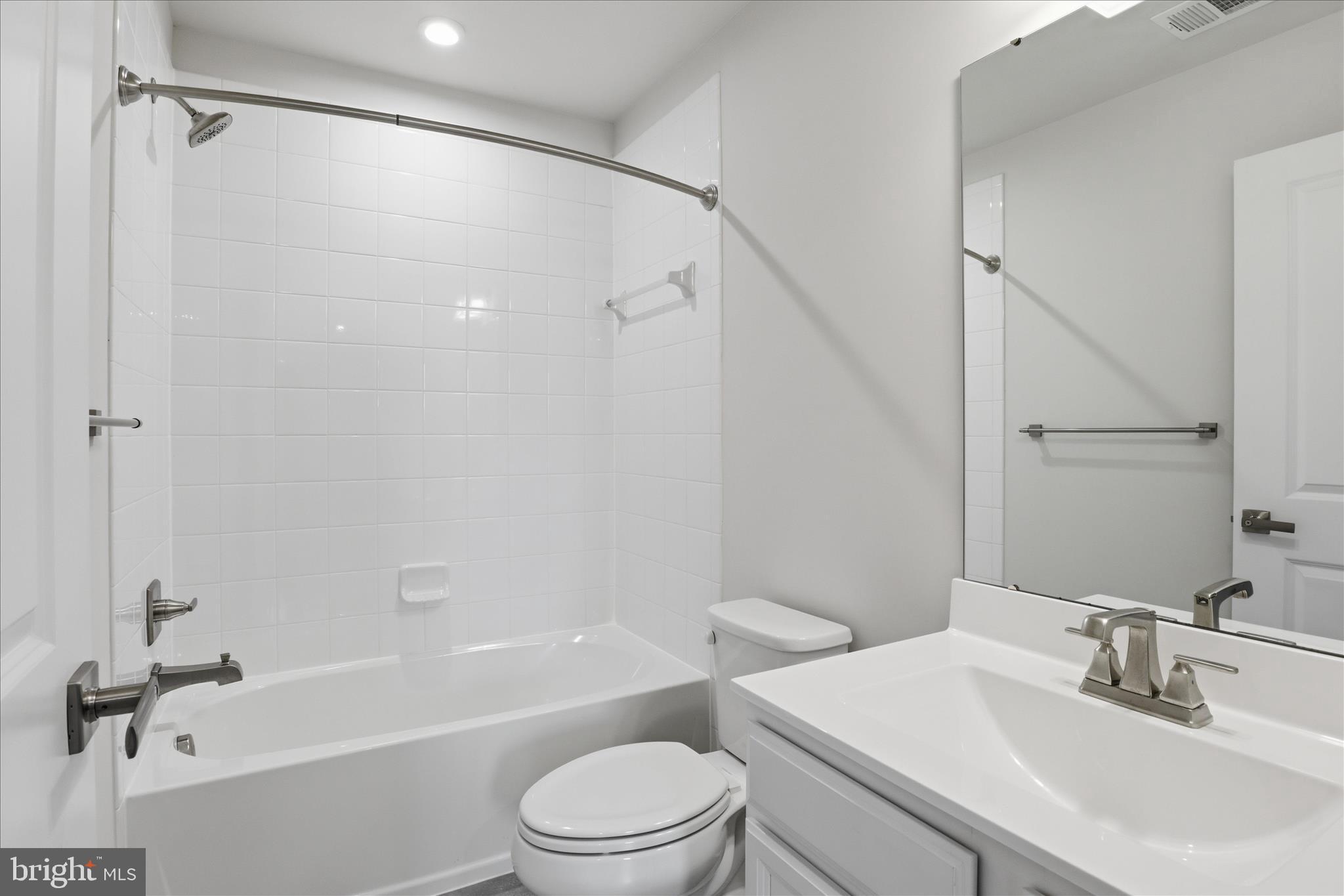 4702 Towne Park Road Suitland, MD 20746 - Photo 34 of 46
