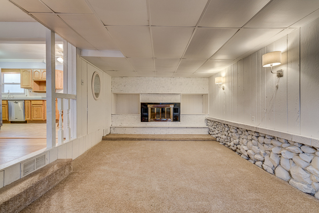 23577 Airport Road Sycamore, IL 60178 - Photo 6 of 25