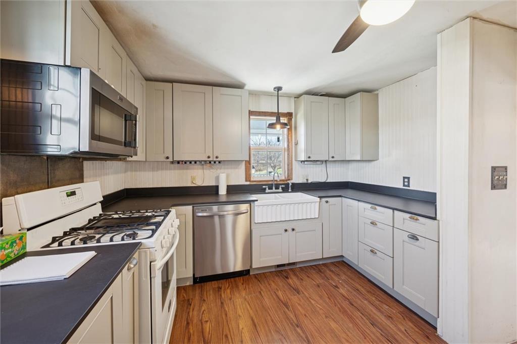 210 Craigsville Road Worthington, PA 16262 - Photo 5 of 47 KITCHEN COUNTERTOP IS A SPECIAL INDOOR/OUTDOOR COUNTER TO RESIST HEAT.