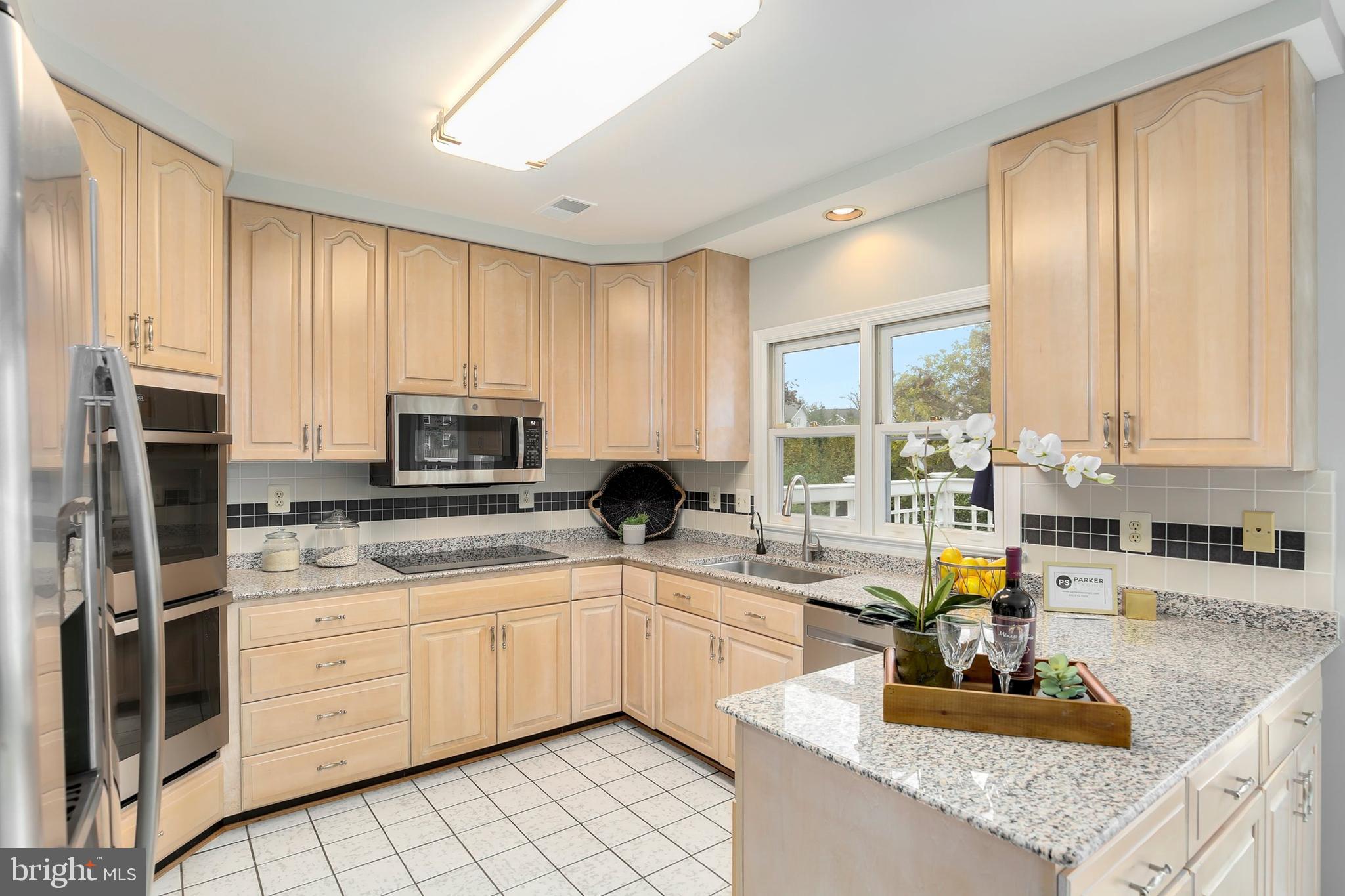 4408 Sangamore Road Bethesda, MD 20816 - Photo 10 of 37 Gallery Image 10