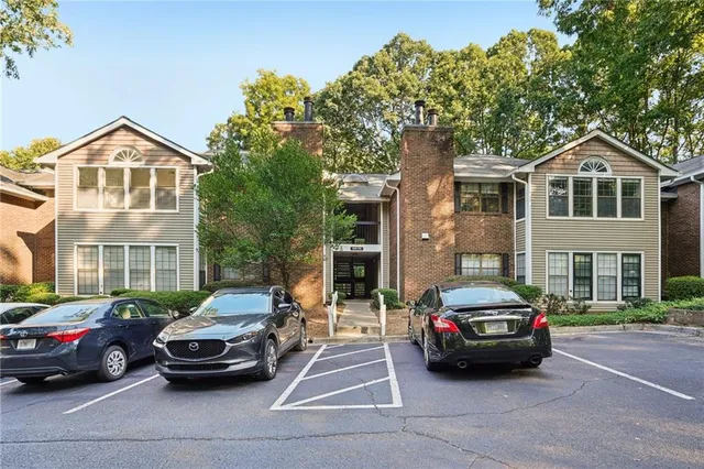 $243,000 | 112 Barrington Hills Drive, Atlanta, GA 30350