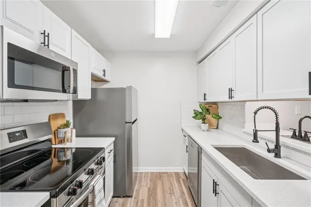 $243,000 | 112 Barrington Hills Drive, Atlanta, GA 30350