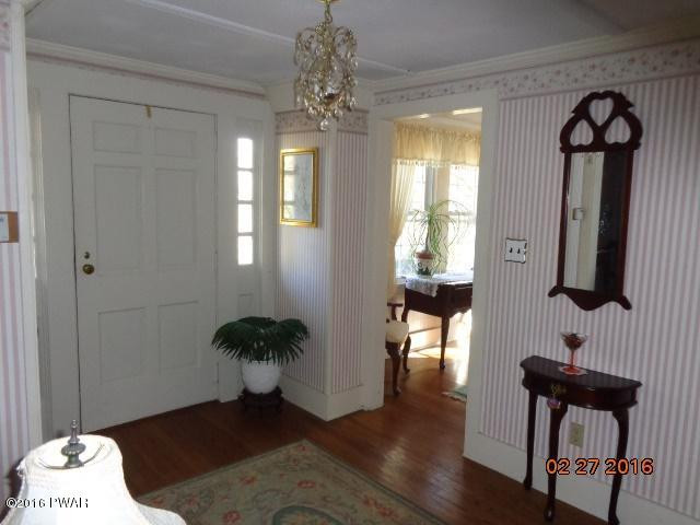 114 Foster Hill Road Milford, PA 18337 - Photo 4 of 46