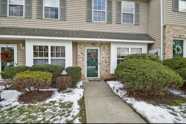 $519,999 | 505 Tallwood Lane, Green Brook, NJ 08812