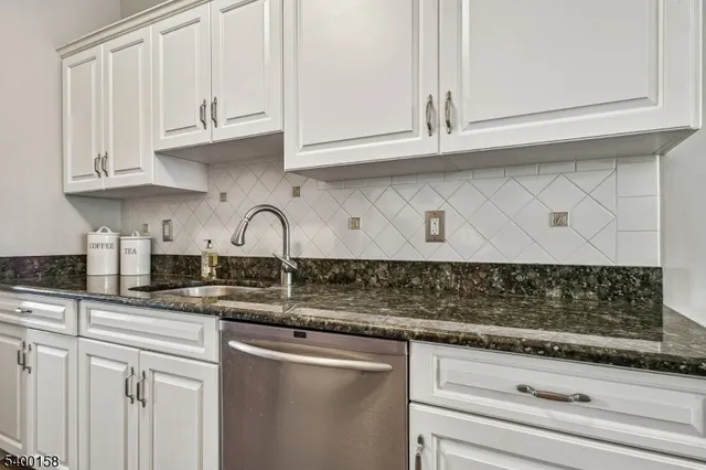 $519,999 | 505 Tallwood Lane, Green Brook, NJ 08812