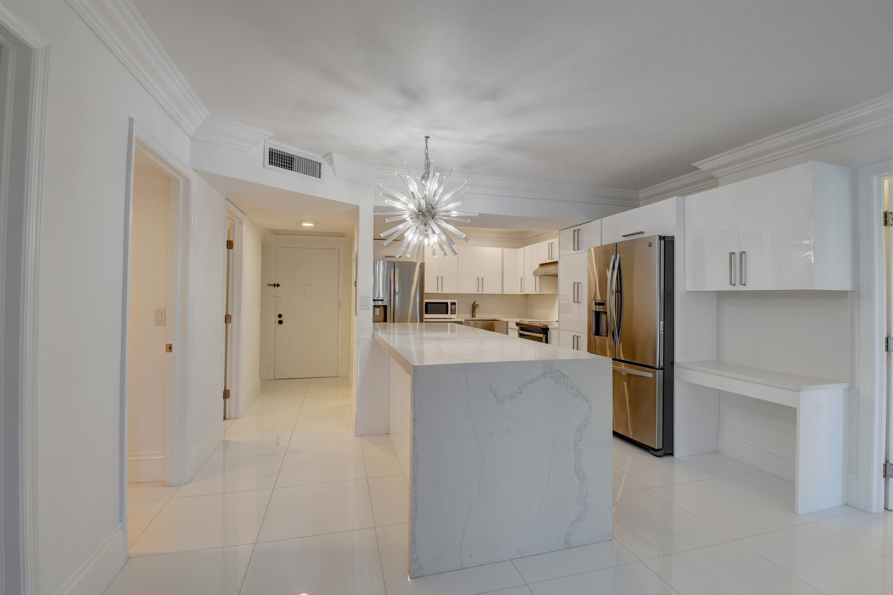 9273 Southwest 8th Street, Unit 114 Boca Raton, FL 33428 - Photo 1 of 35 Modern Kitchen