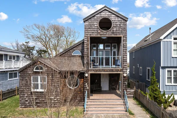 $1,999,000 | 701 Lighthouse Road, Cape May Point, NJ 08212
