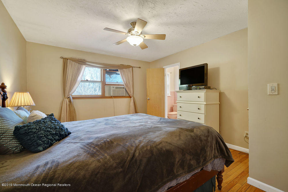 17 Wickatunk Road Manalapan, NJ 07726 - Photo 14 of 20 028_dsc08490-dsc08494