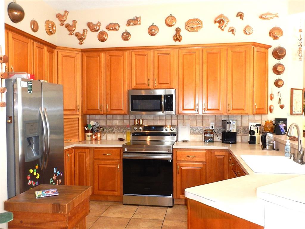 8315 Lilly Lake Road Melrose, FL 32666 - Photo 8 of 46