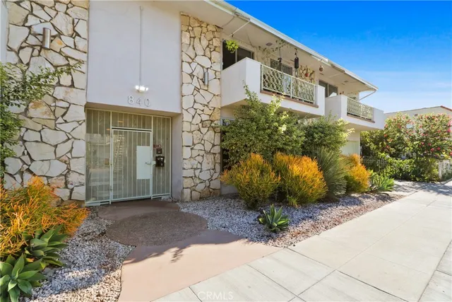 $425,000 | 840 Cedar Avenue, Unit 20, Long Beach, CA 90813