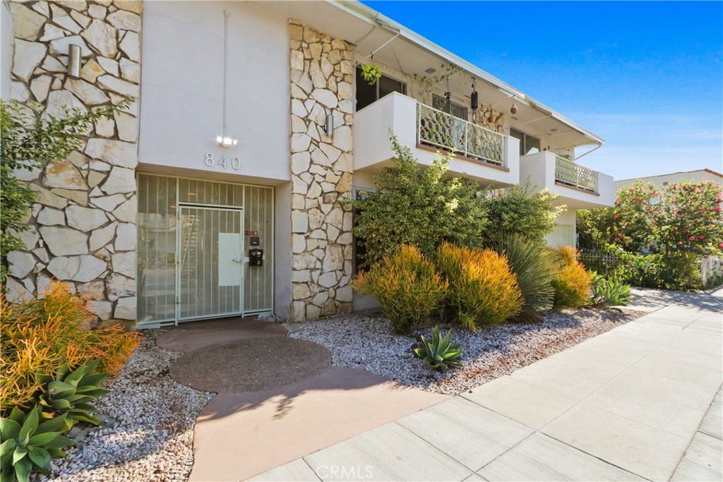 840 Cedar Avenue, Unit 20 Long Beach, CA 90813 - Photo 1 of 20