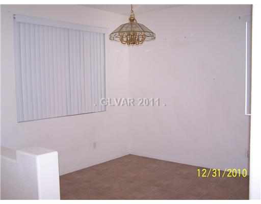 173 Ridge Crossing Avenue Henderson, NV 89002 - Photo 3 of 11 Dining Room.