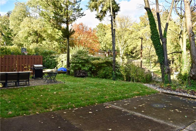 26 Robinhood Road Pittsburgh, PA 15220 - Photo 23 of 25 Looking for a home with a flat private back yard and great location! Look no further! Here is it! Schedule your appointment today!